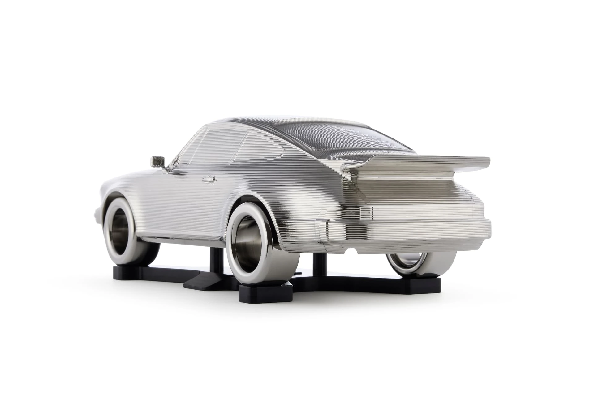 C01 Tailwind — front three-quarter detail